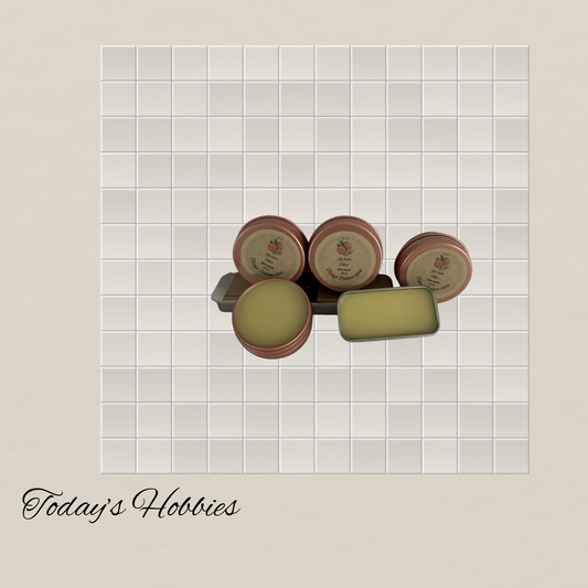 Handmade lip balm gift set by Today’s Hobbies with natural ingredients in small tins